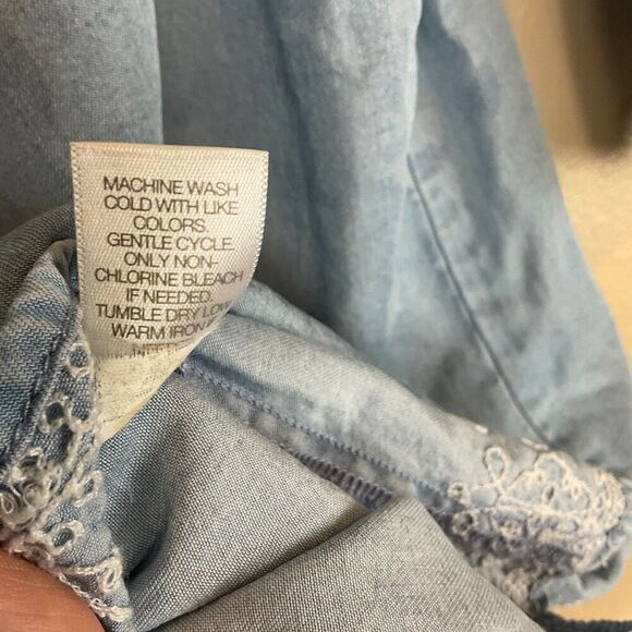 J Jill Denim Womens Chambray Embroidered Top Size M Blue Long Sleeve Tassel Boho - Picture 11 of 12